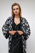 Load image into Gallery viewer, 100% Cotton Printed Ikat Lightweight Kimono "Eclipse Noir"