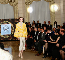 Load image into Gallery viewer, 100% Cotton Kimono “Lightness of Being”