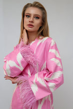 Load image into Gallery viewer, 100% Cotton Pink Mini Kimono With Feathers