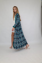 Load image into Gallery viewer, 100% Cotton Printed Ikat Green Lightweight Kimono "Lagoon Breeze"