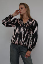 Load image into Gallery viewer, 100% Silk Vintage Long Sleeve Blouse Black