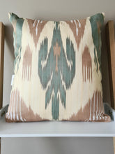 Load image into Gallery viewer, 100% Cotton Ikat pillow case "Balance me" - Silkandcotton.global