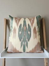Load image into Gallery viewer, 100% Cotton Ikat pillow case "Balance me" - Silkandcotton.global