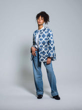 Load image into Gallery viewer, 85% Silk Quilted Jacket "Royal Blue"