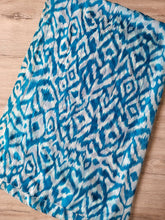 Load image into Gallery viewer, 100% Silk Scarf "Waves of Happiness"