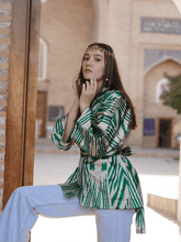 Load image into Gallery viewer, 100% Silk Vintage Kimono "Soothing serenity"