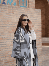 Load image into Gallery viewer, 100% Maxi Kimono "Gentle confidence"