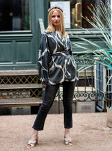 Load image into Gallery viewer, 85% Silk Handmade Short Kimono "Mystical Midnight"