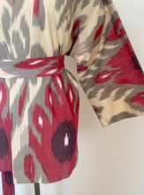 Load image into Gallery viewer, 100% Cotton Short Kimono "Blooming Orchid"