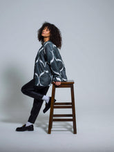 Load image into Gallery viewer, 85% Silk Quilted Jacket "Mistycal Midnight"