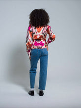 Load image into Gallery viewer, 85% Silk Wrapped Blouse