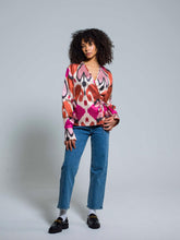 Load image into Gallery viewer, 85% Silk Wrapped Blouse