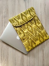 Load image into Gallery viewer, Ethnic MacBook Sleeve