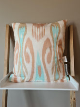 Load image into Gallery viewer, 60% Silk Ikat pillow case "Lightness of Being" - Silkandcotton.global