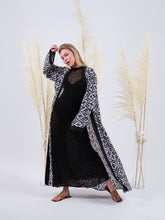 Load image into Gallery viewer, black silk ikat kimono