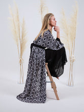 Load image into Gallery viewer, black silk ikat kimono