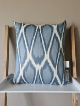 Load image into Gallery viewer, 100% Cotton Ikat pillow case "Drop the Fear" - Silkandcotton.global