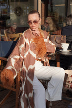 Load image into Gallery viewer, 85% Silk 15% Cotton Kimono &quot;Elegance Of Wisdom&quot;
