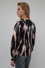 Load image into Gallery viewer, 100% Silk Vintage Long Sleeve Blouse Black
