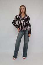 Load image into Gallery viewer, 100% Silk Vintage Long Sleeve Blouse Black
