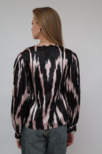 Load image into Gallery viewer, 100% Silk Vintage Long Sleeve Blouse Black
