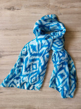 Load image into Gallery viewer, 100% Silk Scarf &quot;Waves of Happiness&quot;
