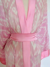 Load image into Gallery viewer, Diamond Pattern 100% Silk Kimono &quot;Pink Diamond&quot;
