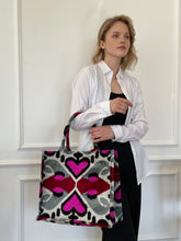 Load image into Gallery viewer, Velvet Ikat Bag &quot;Sevilla&quot;
