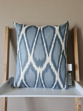 Load image into Gallery viewer, 100% Cotton Ikat pillow case &quot;Drop the Fear&quot; - Silkandcotton.global
